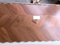 Parquet en noyer à motif feuille de lotus, qualité AB, finition UV lisse, motif décoratif pour intérieur résidentiel et commercial haut de gamme