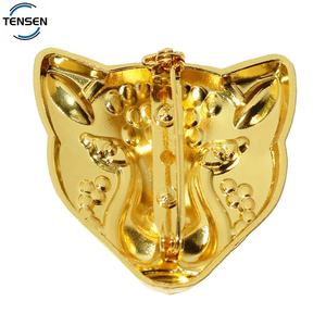 Özel kabartmalı kaplan logosu amblem pimleri çinko erkekler için alaşım altın kaplama ceket silah rozeti emniyet pimleri ceket - Product Image 3