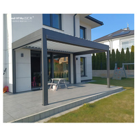 Pergola Bioclimatique Motorisée à Lames Orientables en Alliage d'Aluminium - Imperméable, Résistante au Vent, Thermolaquée, Facile à Assembler, Style Naturel Chinois