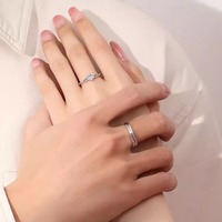 Bague de couple en argent pur S925 sertie de zircon en forme de cœur, design de niche haut de gamme et luxueux, bague personnalisée en or blanc 18 carats