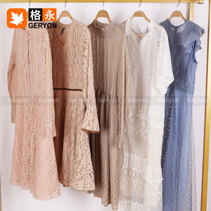 Abito Midi in Maglia e Pizzo Vintage Geryon per Donna, Usato Estivo, Pulito, 90-98% Nuovo, Qualità Export, Balle all'Ingrosso - Product Image 5