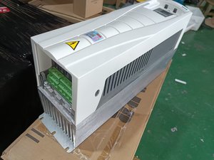 ACH550-UH-023A-4 ACH550UH023A4 ไดรฟ์ปรับความถี่ได้ รุ่น ACH550 ซีรีส์ 11KW 380V สำหรับ PLC - Product Image 1