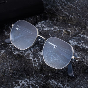 Lunettes <span class=keywords><strong>de</strong></span> soleil KAJILA en gros, mode <span class=keywords><strong>fantaisie</strong></span>, logo personnalisé, monture en métal polygonale, protection UV400, lunettes <span class=keywords><strong>de</strong></span> soleil pour hommes - Product Image 4