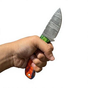 Cuchillo de hoja fija Drop Point de acero de Damasco forjado con mango de madera Pakka azul, personalizable para caza, camping y supervivencia, 3 años de garantía. - Product Image 4
