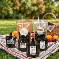 Sachets souples personnalisés à bec verseur pour liquides, brun foncé, en plastique, pour l'emballage de concentrés de café et de boissons