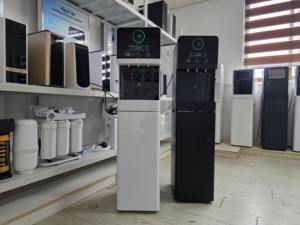 เครื่องกรองน้ำแบบตั้งพื้น UV ปราศจากรังสี UV ระบบ Reverse Osmosis พร้อมข้อมูล TDS 3 ระดับ  มีก๊อกน้ำอัลคาไลน์ 3 หัว ให้ได้น้ำร้อนและน้ำเย็น - Product Image 4