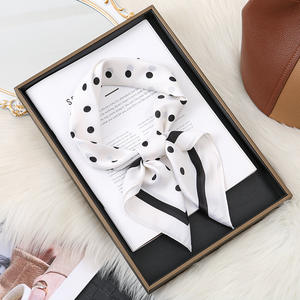 Viviblook Z314AS05 Pañuelo cuadrado de lunares para mujer, pañuelo para la cabeza clásico y retro a la moda para ir al trabajo - Product Image 3