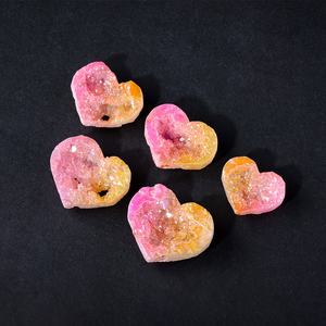 Geoda Aura Amarilla y Rosa al por Mayor, Cristal Arcoíris en Forma de Corazón, Cristal Druzy Tallado a Mano, Espécimen Mineral Curativo, Decoración del Hogar - Product Image 6