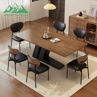 Ensemble de table à manger Wayon en noyer moderne, base en Z sculpturale noire, chaises flottantes à dossier crème