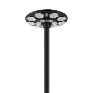 Lampes murales solaires d'extérieur et projecteur LED avec éclairage de balise de jardin alimenté par l'énergie solaire - Product Image 1
