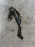 SPARE PART MOBIL BEKAS ASLI UNTUK ASTON MARTIN RAPIDE LIFTGATE Engsel Kiri Level OEM AD43F42701AB 2010-2019