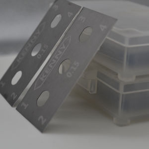 Kendy OEM ODM lame de tungstène trois trous double bord 3 trous lames de couteau - Product Image 1