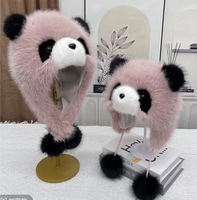 Venta al por mayor de fábrica: Nuevo gorro de moda de felpa con orejeras de panda para niños, forrado de lana, a juego para padres e hijos, gorro de juguete tipo jersey para exteriores.