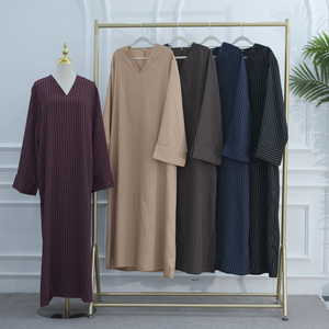 Nuova Abaya Chiusa a Righe Stile Dubai 2026, Abito Musulmano alla Moda per Ramadan ed EID, Uso Quotidiano |   Elegante <span class=keywords><strong>Abbigliamento</strong></span> Islamico per Donne - Product Image 6