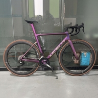 Vélo de route léger en fibre de carbone SPEEDKING 105 Di2 R7170 24 vitesses avec levier de vitesses électronique et frein à disque hydraulique pour la course
