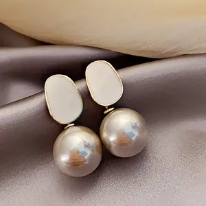 Wholesale Fashion Big Pearl Earrings Artificial Pearl Drop Earrings For Women