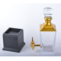 Flacon de parfum en verre de style arabe fait à la main, sans plomb, 750 ml, rond/carré, bouchon à vis, couleur personnalisée, pompe pulvérisateur, emballage