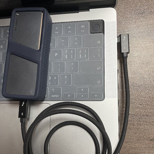 Cavo Thunderbolt ad Alta Velocità con Display e Cavo Thunderbolt Display, Ricarica Rapida 5A, Type-<span class=keywords><strong>C</strong></span> <span class=keywords><strong>a</strong></span> Type-<span class=keywords><strong>C</strong></span>, 1 <span class=keywords><strong>m</strong></span> in Nylon per Laptop - Product Image 3