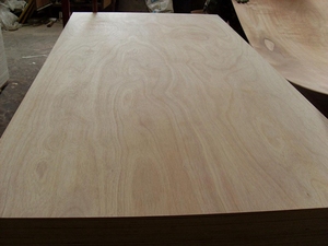 Contreplaqué Okoume 3mm 4mm 6mm 7mm 10mm Contreplaqué commercial en <span class=keywords><strong>bois</strong></span> Okoume massif - Product Image 3