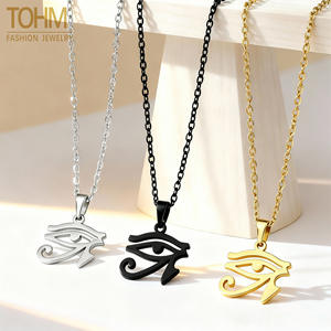 Collana con Ciondolo Occhio di Horus Egiziano Antico in Acciaio Inossidabile Placcato Oro, Nuovo Modello all'Ingrosso - Product Image 1