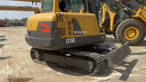 Excavadora de cadenas Volvo EC55D con motor Cummins, válvulas hidráulicas Kawasaki, peso operativo de 5 toneladas, cucharón de excavación usado incluido - Product Image 6