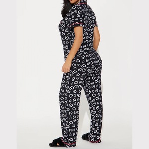 Pigiama da donna in fibra di bambù con stampa a cuori, maniche corte, abbottonatura frontale, per la <span class=keywords><strong>notte</strong></span> <span class=keywords><strong>e</strong></span> la casa - Product Image 3