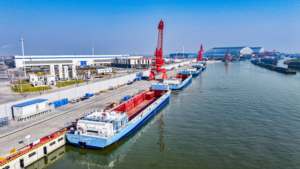 سفينة شحن متعددة الأغراض كهربائية بالكامل بطول 67.6 متر لنقل الحاويات والبضائع بوزن 1960 طن للبيع - Product Image 6