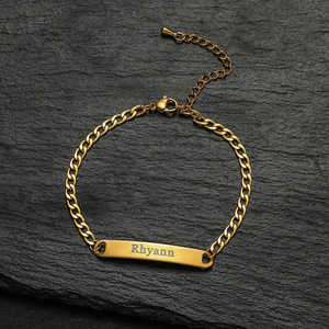 <span class=keywords><strong>Pulsera</strong></span> de acero inoxidable con placa de nombre grabada para <span class=keywords><strong>hombre</strong></span> y mujer, <span class=keywords><strong>pulsera</strong></span> de cadena cubana de acero y titanio - Product Image 2