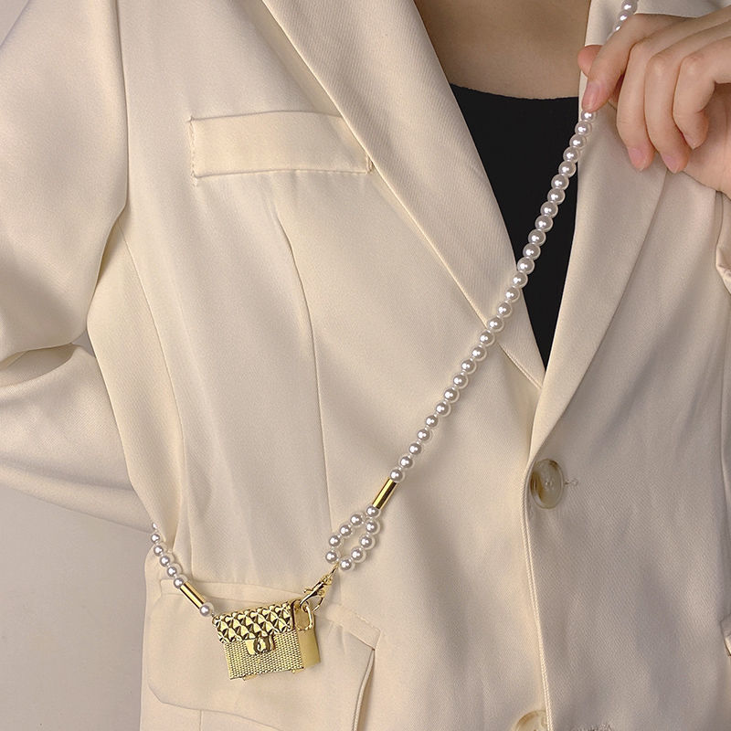 Роскошная мини-сумка 2022, женская сумка с ромбовидным узором на шею, нагрудная поясная сумка с жемчужной цепочкой, us наушники/Помада/K