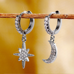 Orecchini a Stella a Otto Punte con Cristalli Lunari per Donne, Accessori Eleganti e Celesti per Uso Quotidiano - Product Image 2