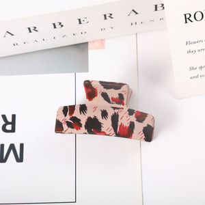 Pinces à cheveux moyennes pour femmes, imprimé léopard, pinces à griffes, pinces à mâchoires, pinces à cheveux imprimées léopard, accessoires de mode pour cheveux - Product Image 6