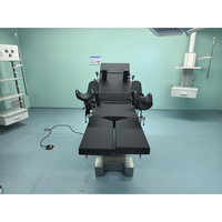 Table d'opération chirurgicale électrique six fonctions compatible radiographie avec système de contrôle double et fonction de translation longitudinale
