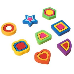 ألعاب الألغاز الخشبية ذات الشكل الأساسي على شكل الوتد وألوان مطابقة للفرز الحسي للأطفال في مرحلة ما قبل المدرسة