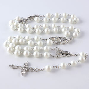 Collana con rosario di perle di vetro <span class=keywords><strong>grigio</strong></span> tempestato di cristalli con dettagli trasversali color <span class=keywords><strong>argento</strong></span> eleganti abiti religiosi - Product Image 2