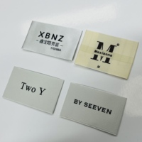 Étiquettes textiles personnalisées de haute qualité Accessoires vestimentaires Étiquettes pour chapeau et robe Logo d'entretien tissé en coton Satin Polyester