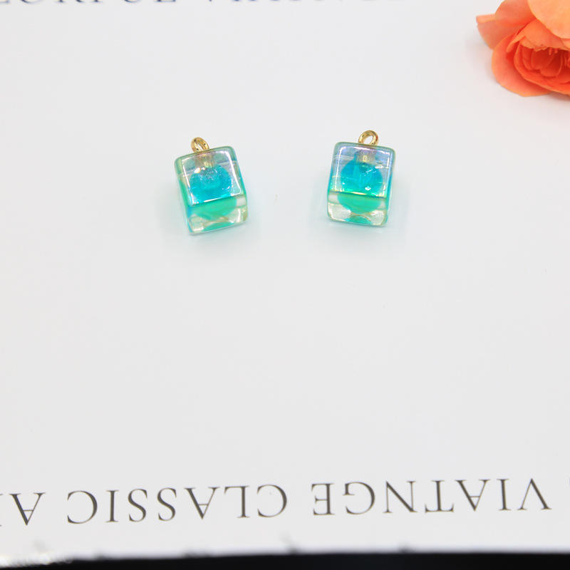 สีเขียว