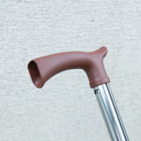 Tabouret de siège de bâton de marche pliant en aluminium léger Camping en plein air canne télescopique à trois jambes pour les personnes âgées handicapées