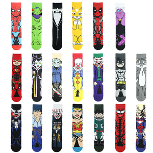 Chaussettes de mode de personnage d'anime funky <span class=keywords><strong>les</strong></span> <span class=keywords><strong>plus</strong></span> drô<span class=keywords><strong>les</strong></span> équipage de coton le <span class=keywords><strong>plus</strong></span> chaud tricoté Logo de corps de taille unique pour l'illustration de héros de film populaire - Product Image 1