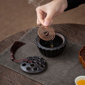 MSH Black Ceramic Lotus Pod Quemador de incienso hueco Agarwood Quemador de incienso para oficina - Product Image 3