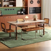 Ensemble table et chaises de salle à manger 4 places de style moderne du milieu du siècle avec plateau en marbre et pieds en métal, design durable pour le salon