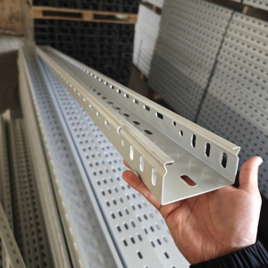 Bandejas para Cables Metálicas Galvanizadas en Caliente, Resistentes al Fuego, Ventiladas/Perforadas, con Capacidad de Carga de 220.46-661.39 lb para la Instalación de Cables - Product Image 1