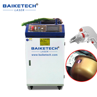 Machine industrielle de nettoyage d'enlèvement de couche d'oxyde Machine continue tenue dans la main de dérouillage de laser de haute puissance