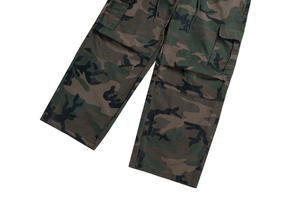 <span class=keywords><strong>กางเกง</strong></span>ผ้าแนวสตรีทลายพรางสำหรับผู้ชาย<span class=keywords><strong>กางเกง</strong></span>คาร์โก้ทางยุทธวิธีลายพรางดีไซน์ใหม่ - Product Image 2