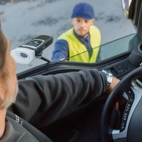 En stock : Équipement d'analyse respiratoire Drager Alcotest 5000