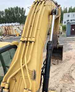 Excavadora de cadenas Caterpillar 330 de 30 toneladas de buena calidad, usada, con pocas horas de uso, certificación CE, con componentes de motor y transmisión, potencia de 225 kW - Product Image 5