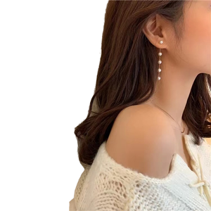 S925 gümüş inci uzun püskül zincir damla küpe klasik altın kaplama alaşım Hoop tasarım düğün parti veya hediye için - Product Image 1