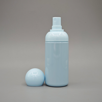 Pulvérisateur à pompe PET bleu personnalisé, atomiseur à fine brume, flacon pulvérisateur de voyage pour cosmétiques et soins personnels