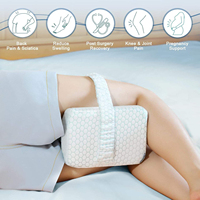 Oreiller de genou rafraîchissant OEM pour dormeurs latéraux, motif animal marin uni, en mousse à mémoire de forme gel, avec housse en soie glacée et sangle, pour thérapie corporelle