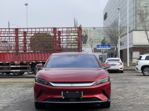 BYD Han 2020 EV AWD Performance Flagship Automatique Cuir Foncé R19 493 ch 550 km d'autonomie Conduite à gauche 35603 Miles - Product Image 1