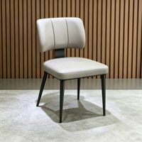 Chaise de salle à manger moderne à motif patte de chat, chaise d'appoint rembourrée à cannelures verticales, chaise d'appoint à pieds en métal noir pour salle à manger, cuisine, hôtel, maison